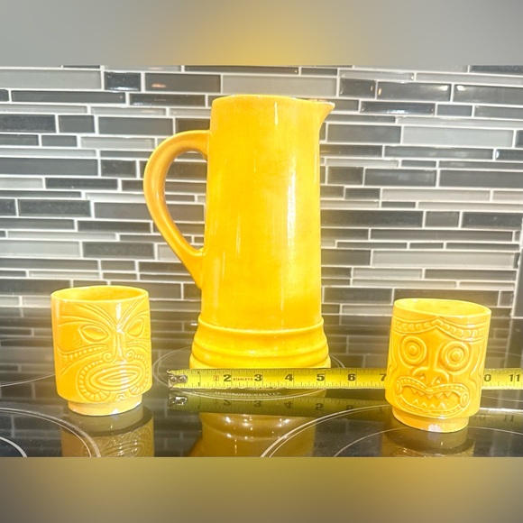VTG Canary Yellow Ceramic Pitcher & Double Sided Tiki Cups marked Resper - Picture 10 of 13